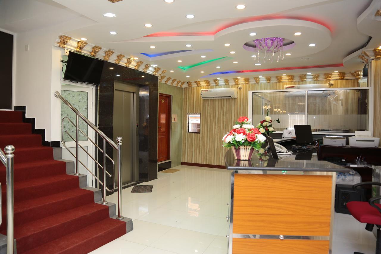 Global City Hotel Maligawatta Exterior photo