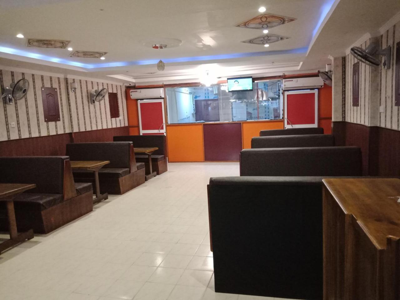 Global City Hotel Maligawatta Exterior photo