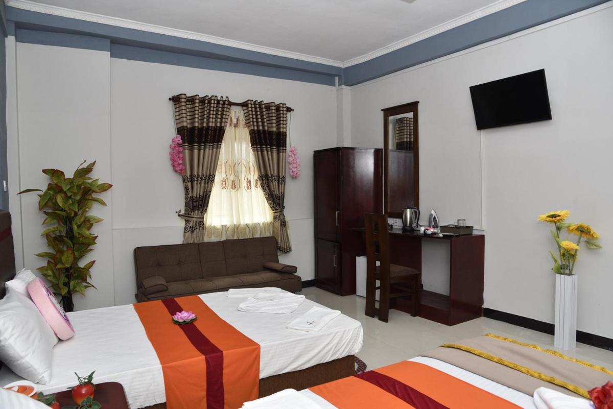 Global City Hotel Maligawatta Exterior photo