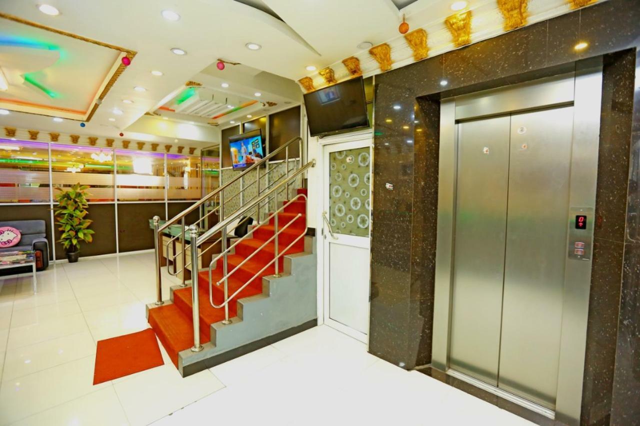 Global City Hotel Maligawatta Exterior photo