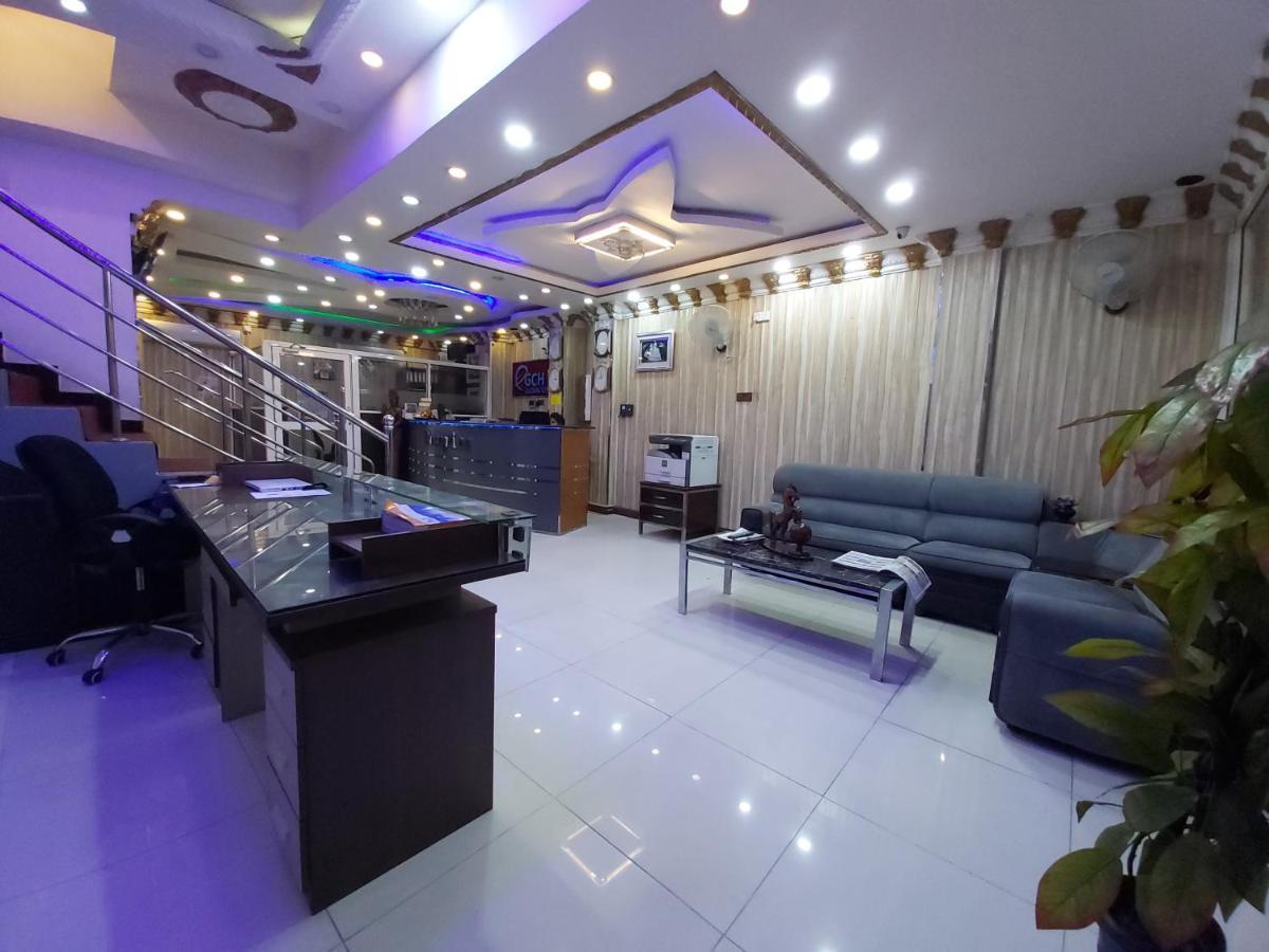 Global City Hotel Maligawatta Exterior photo