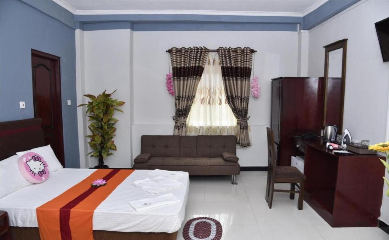 Global City Hotel Maligawatta Exterior photo